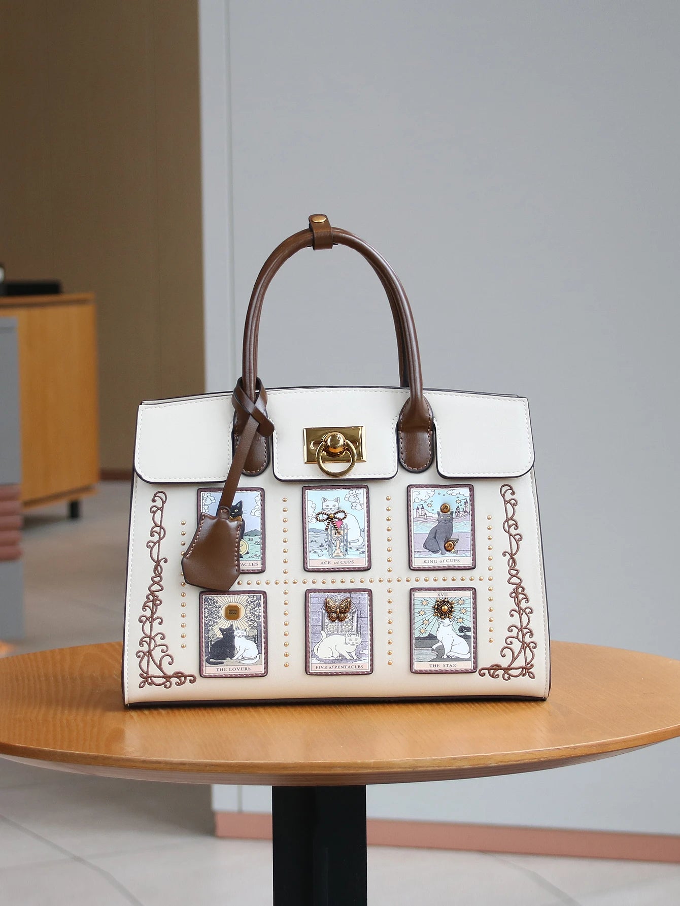Casual tote bag