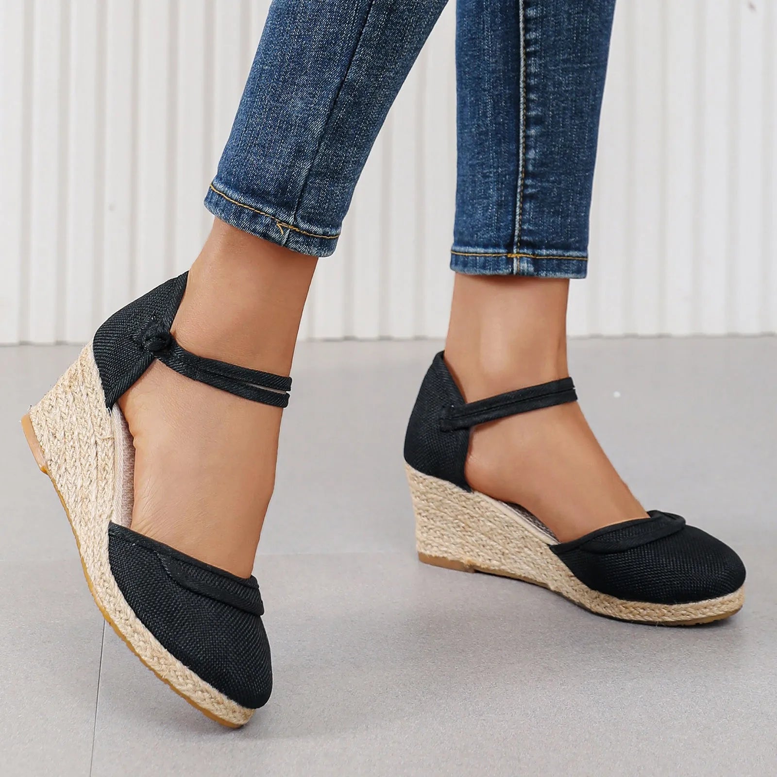 Retro Plain Wedge Sandals