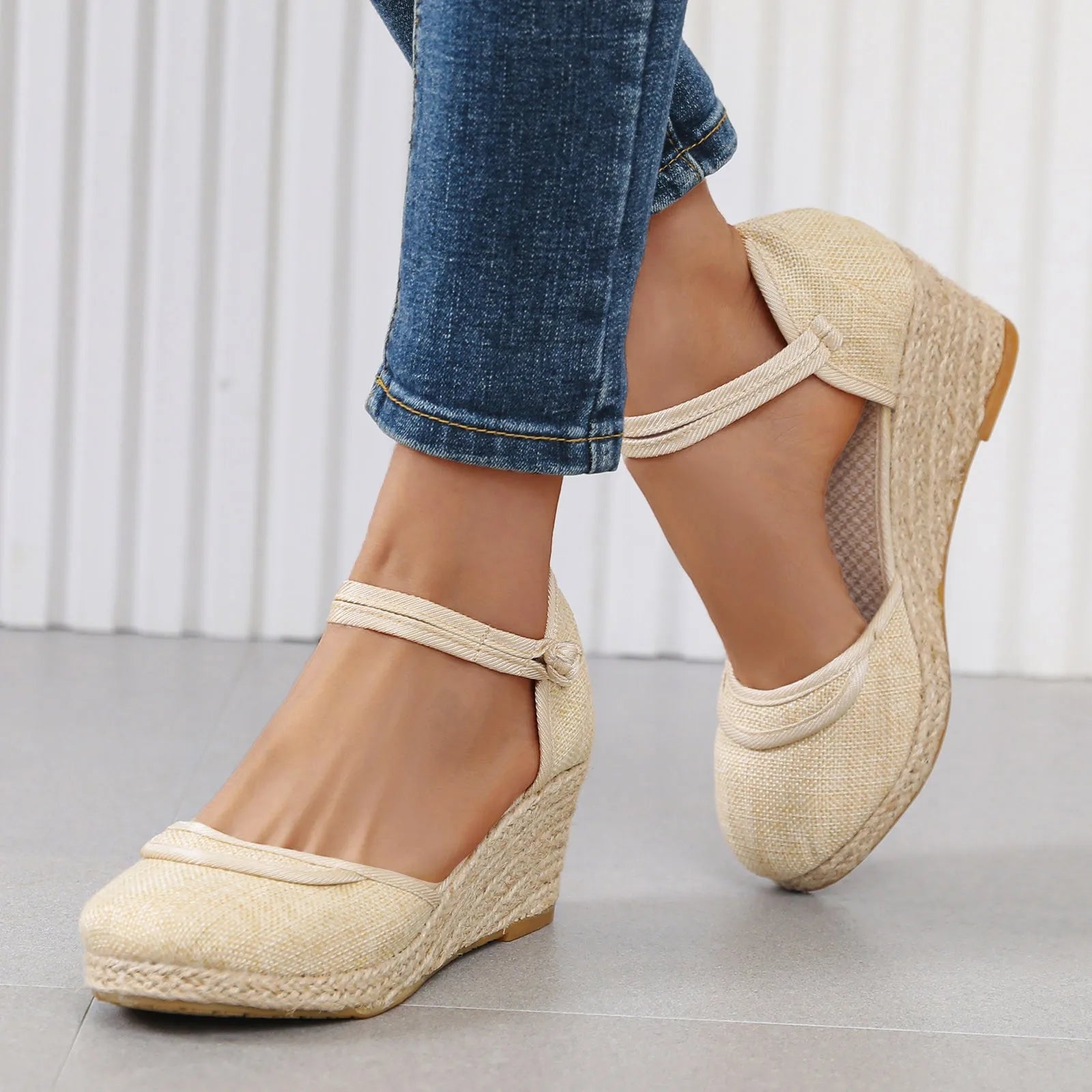 Retro Plain Wedge Sandals