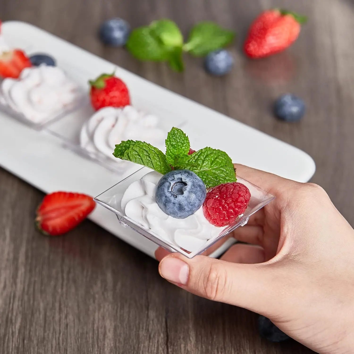 100 Pack 1 oz Mini Square Plastic Dessert Plates