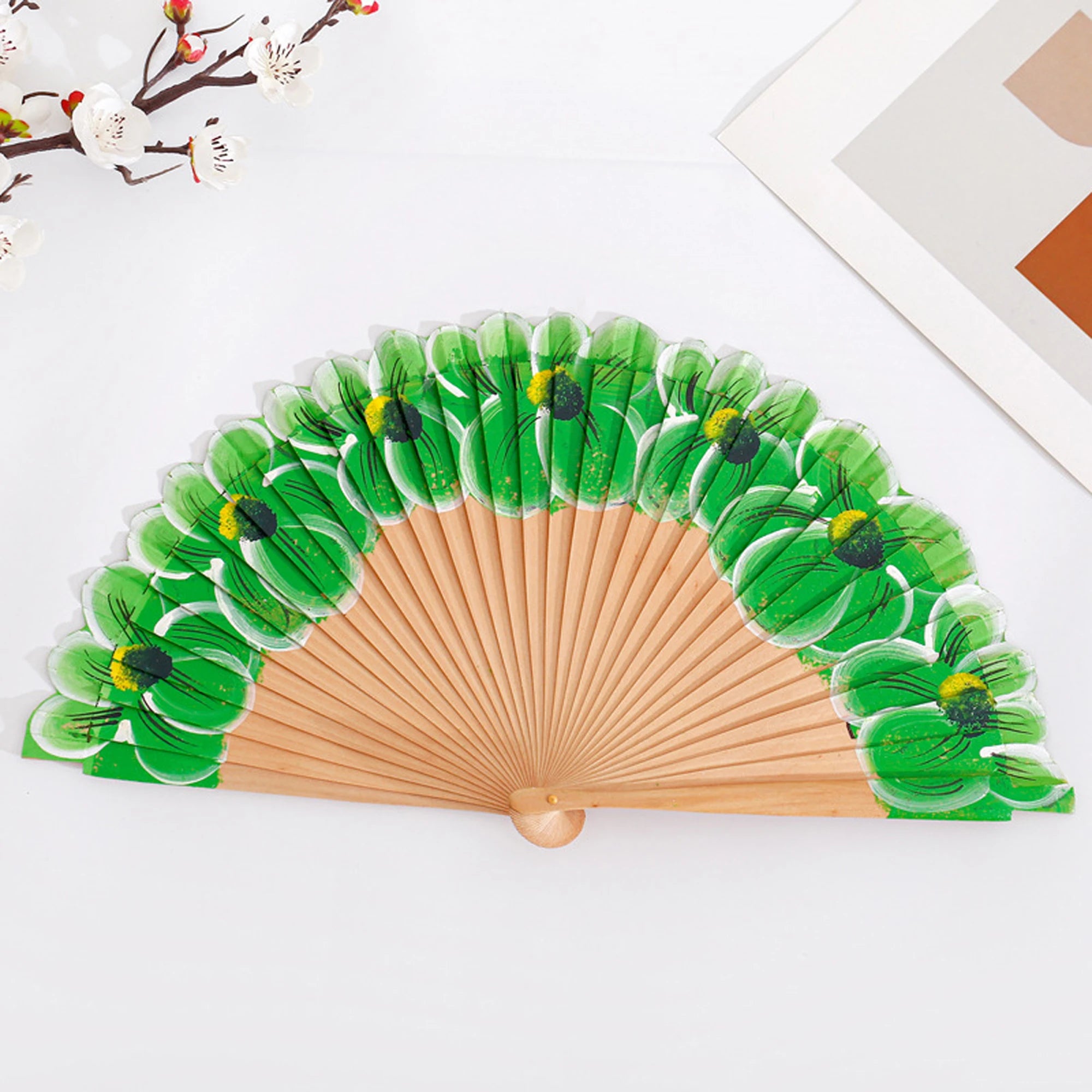 Traditional Japanese Style Folding Fan