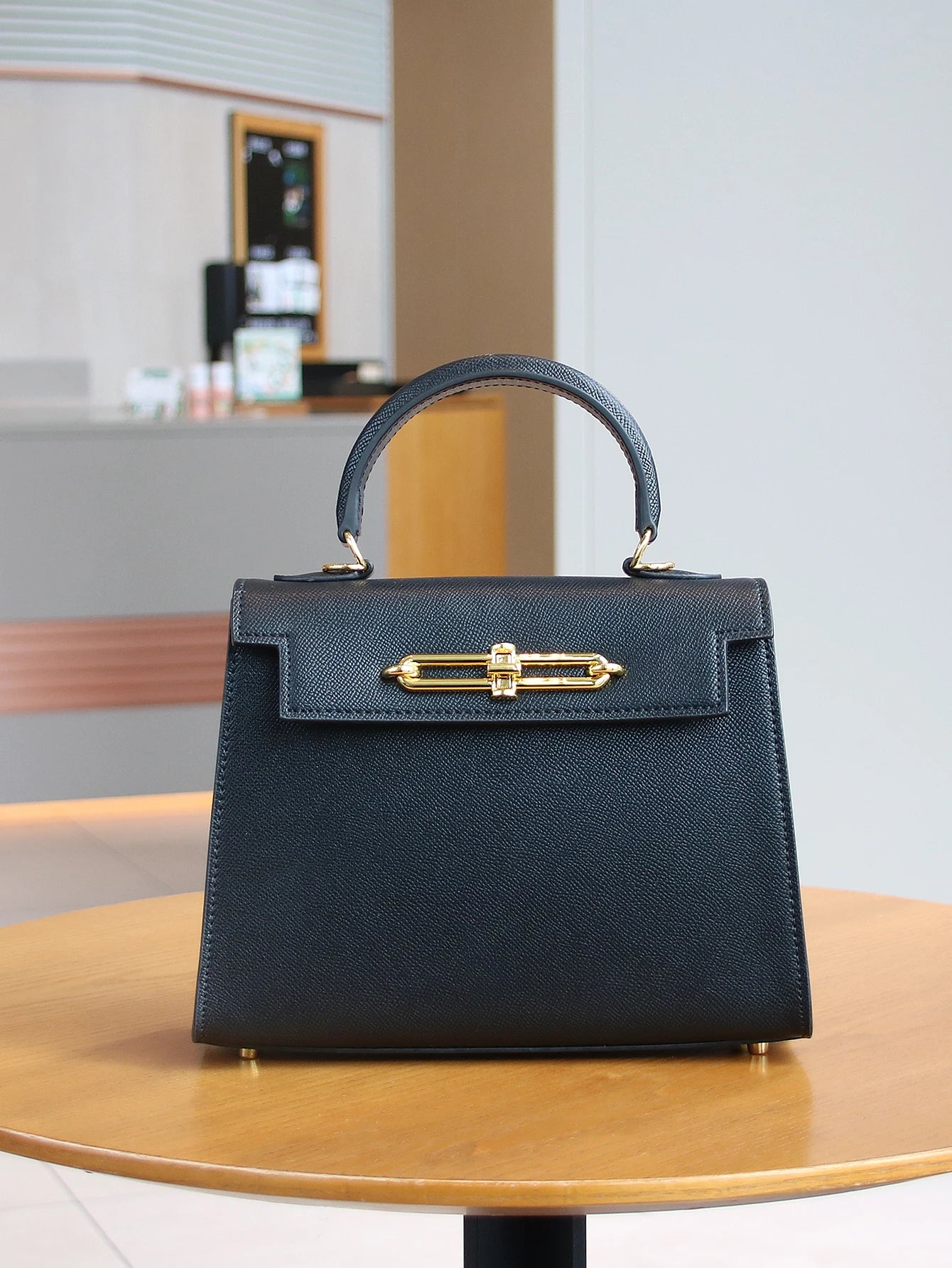 Elegant Ladies Bag