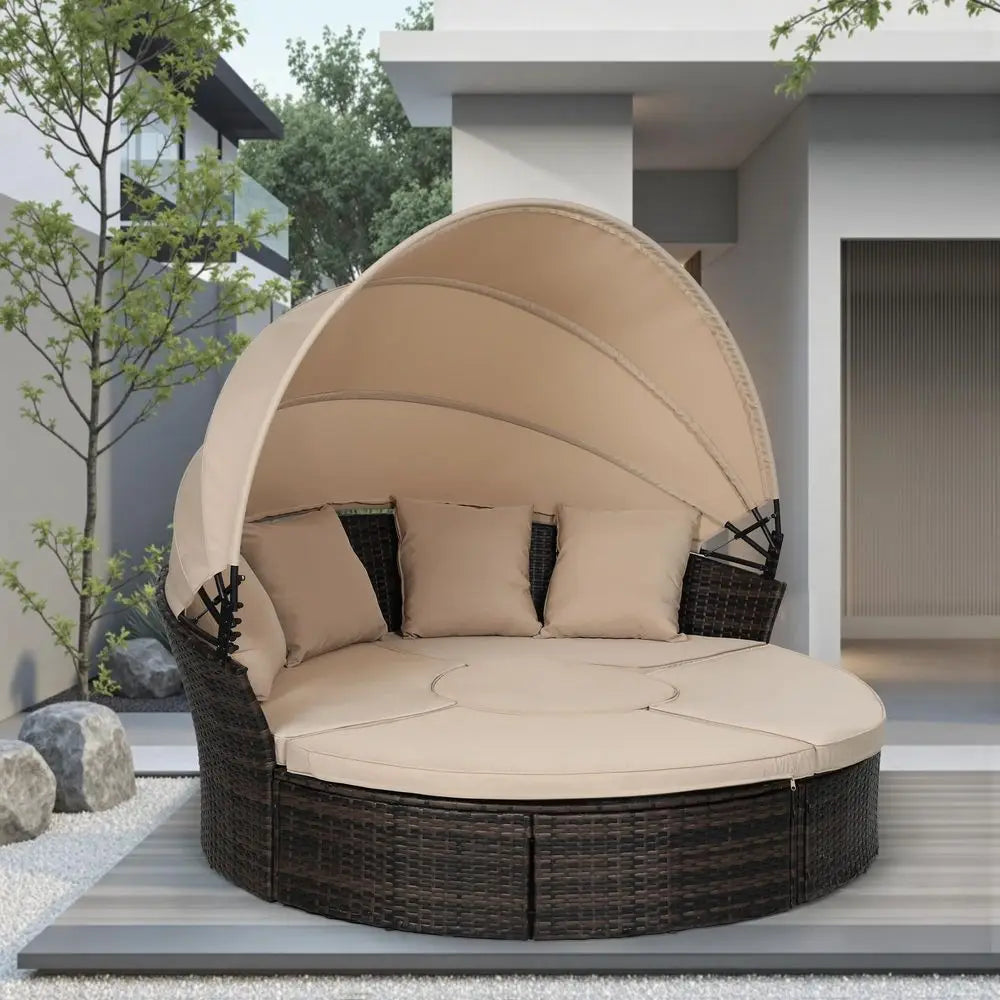 Relaxing Canopy Daybed