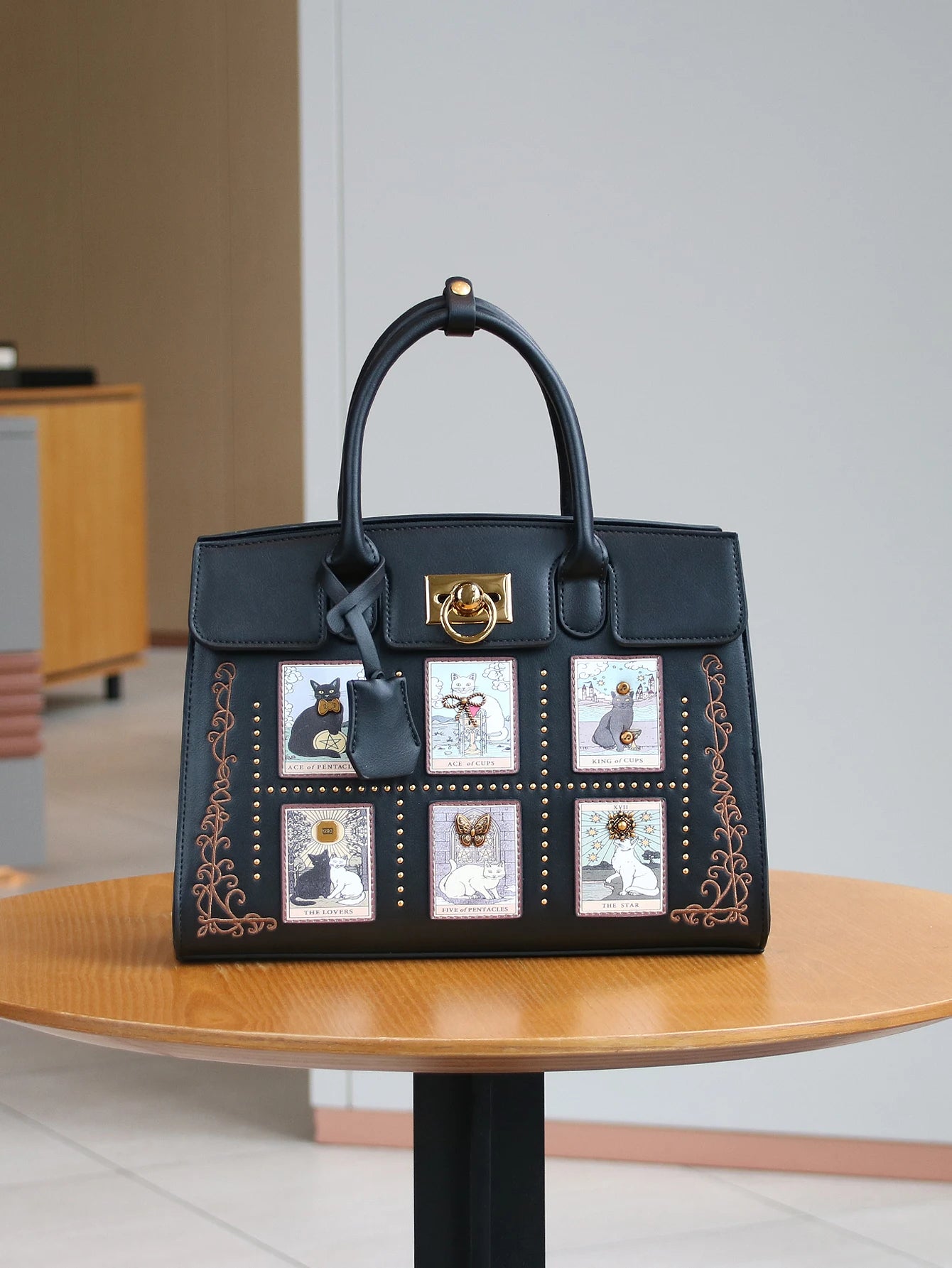 Casual tote bag
