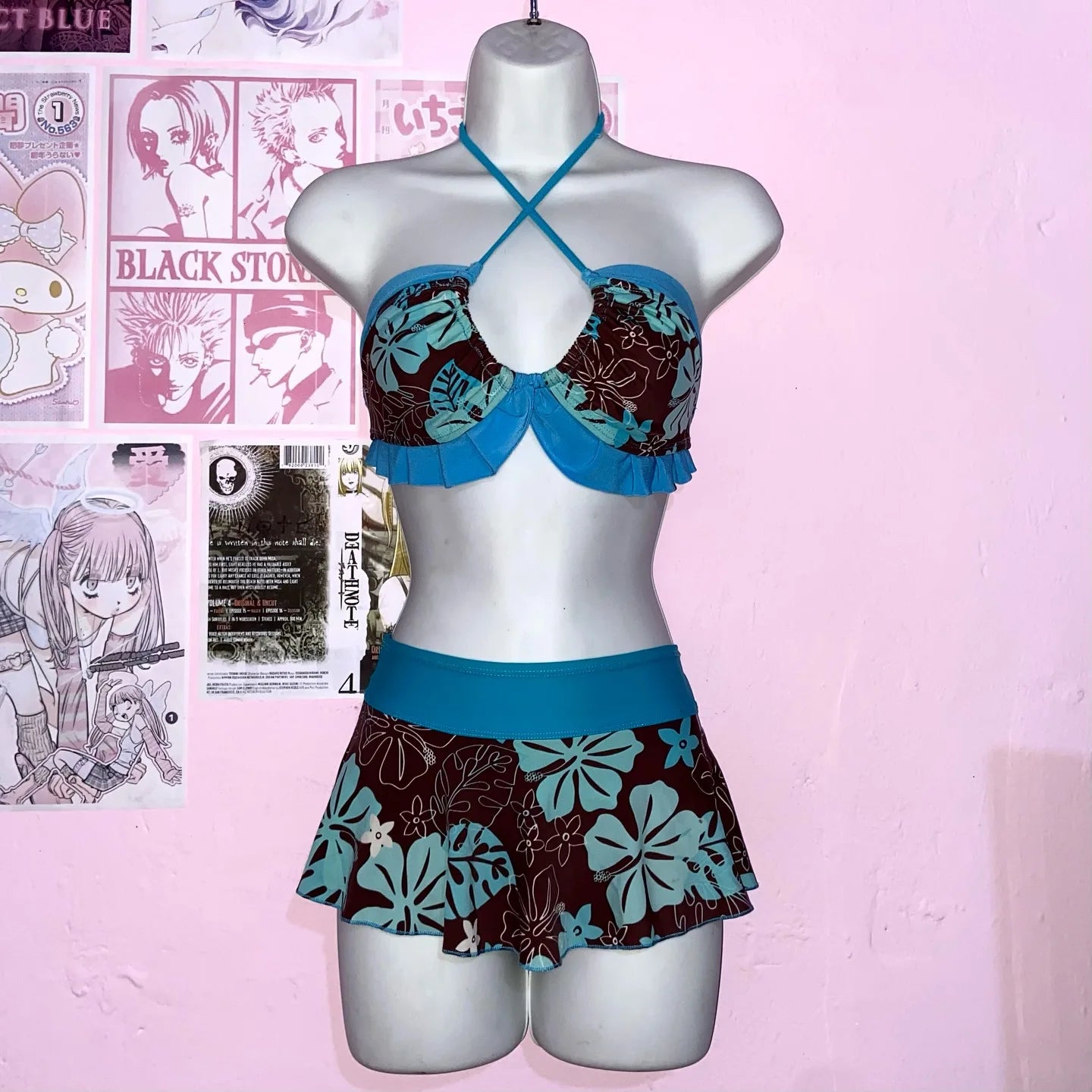 New Chic Split Bathing Suit