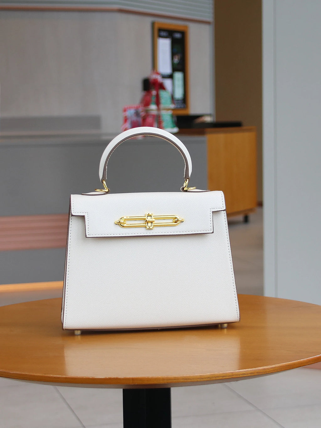 Elegant Ladies Bag